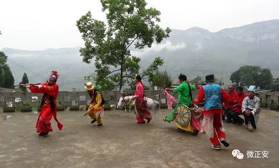 藏在深山里的民间戏剧——​正安马马灯插图2
