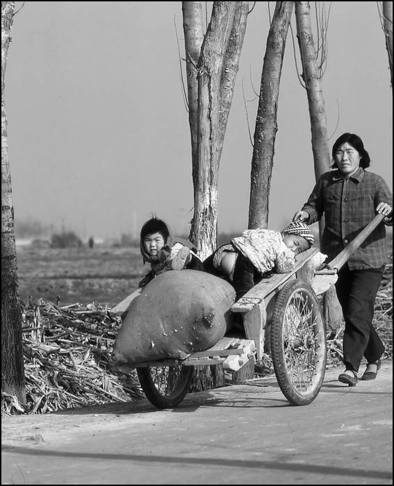 走在80年代的大街上插图44