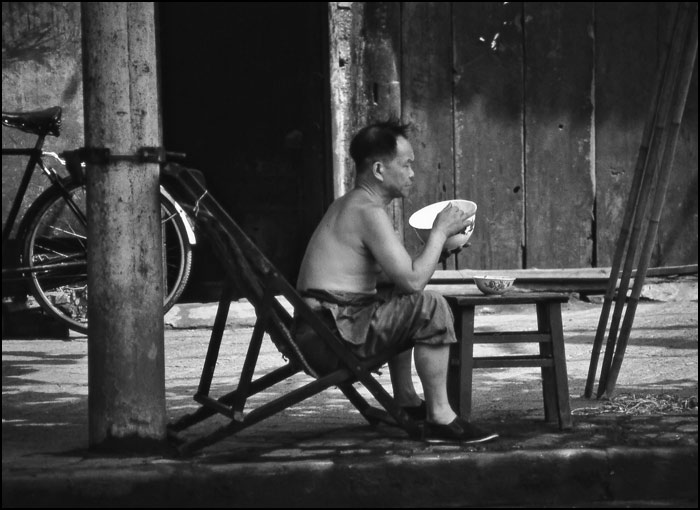 走在80年代的大街上插图10