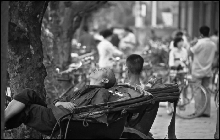 走在80年代的大街上插图52