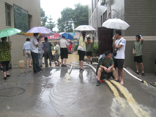 暴雨淹没正安西门开发区大街插图26