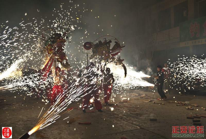 火树银花不夜天，龙腾安场舞蹁跹插图1