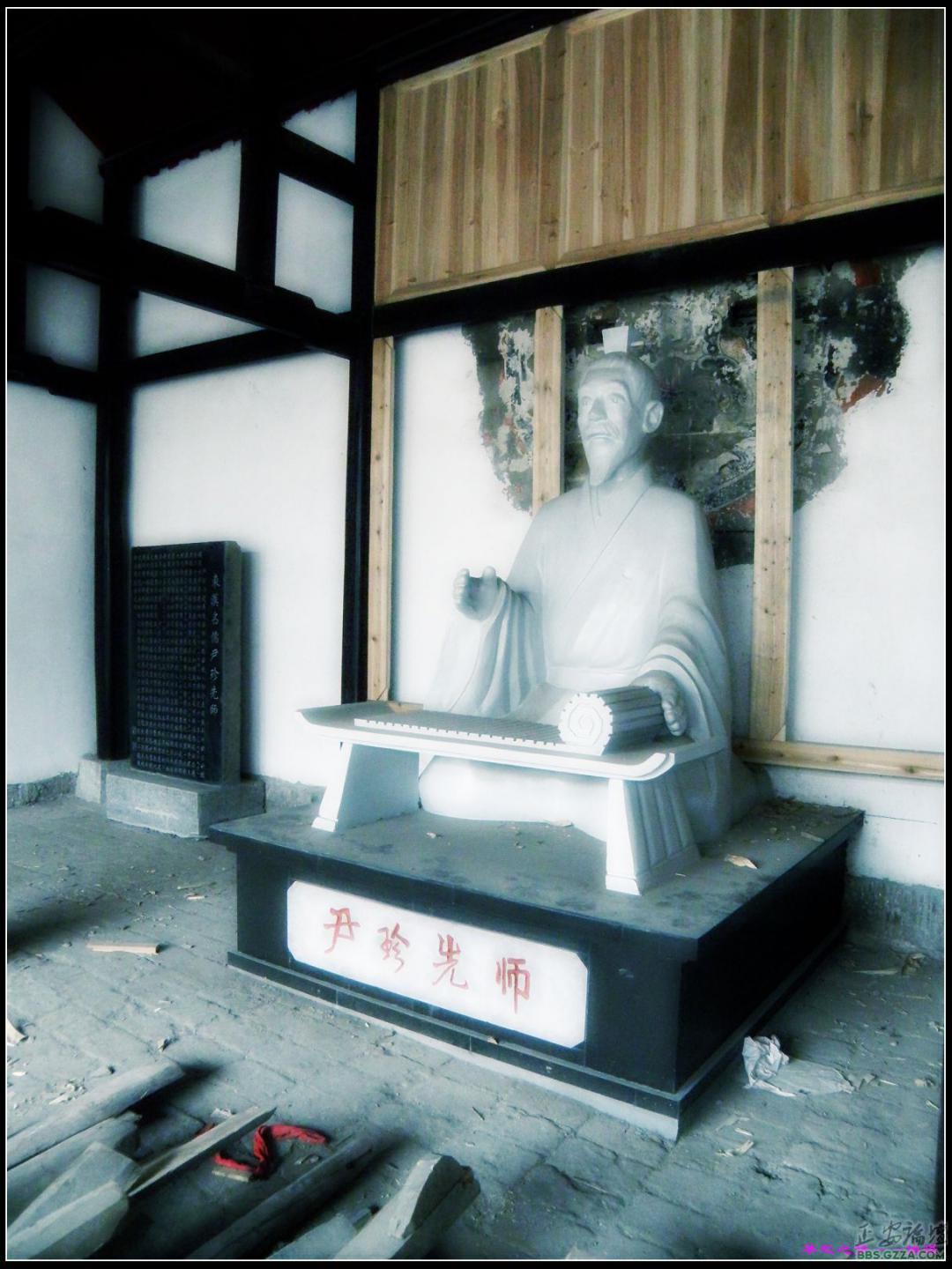 正在维修中的务本堂插图1