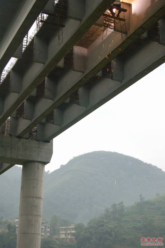 在建的猫溪沟大桥插图1