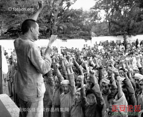 正安国民政府大门等解放正安时老照片插图1