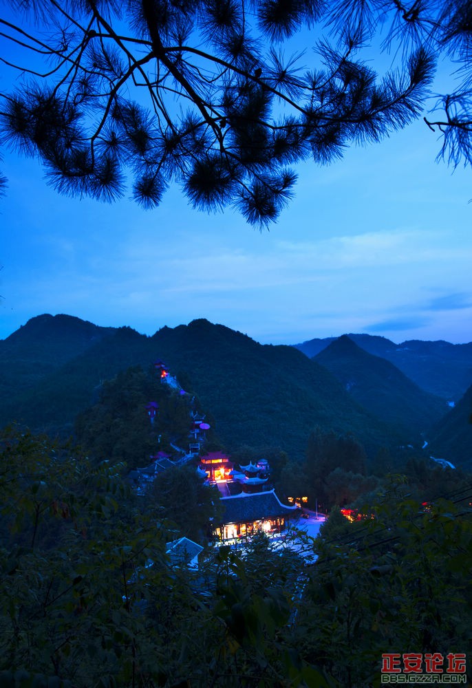 石笋峰的早晨（唐定刚）插图2