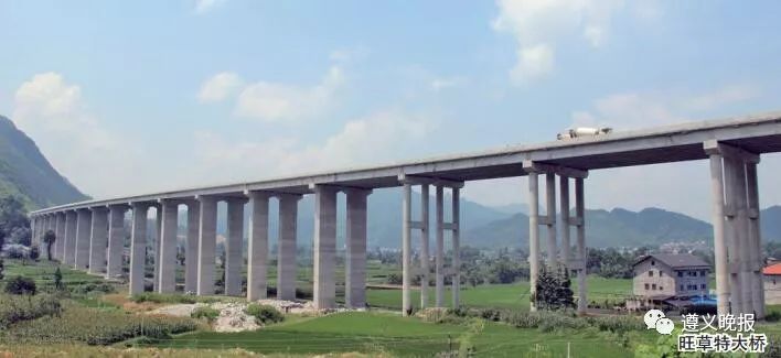高速与大自然可以完美融合？这条在建高速公路的美正在慢慢显现插图1