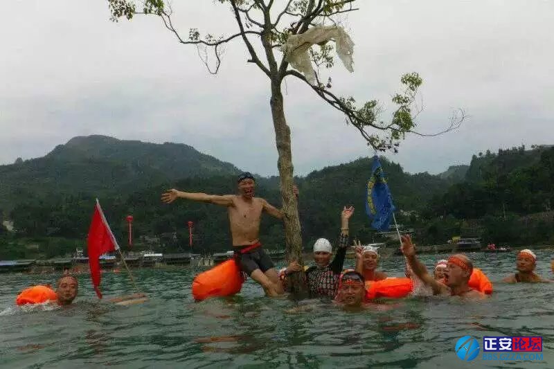 芙蓉江燃情七月     清溪河斩浪横渡—— 7.16全民游泳健身周（正安站）活动综述插图24