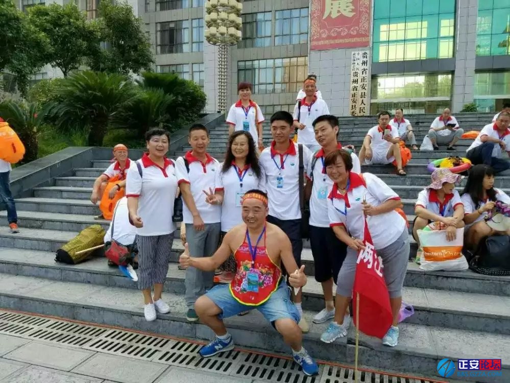 芙蓉江燃情七月     清溪河斩浪横渡—— 7.16全民游泳健身周（正安站）活动综述插图8