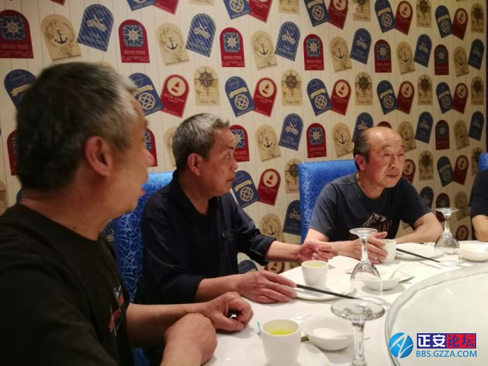 当年插队生活艰难，今日欢聚情深意长插图5
