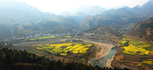 虽为同一景，别有两重天插图6