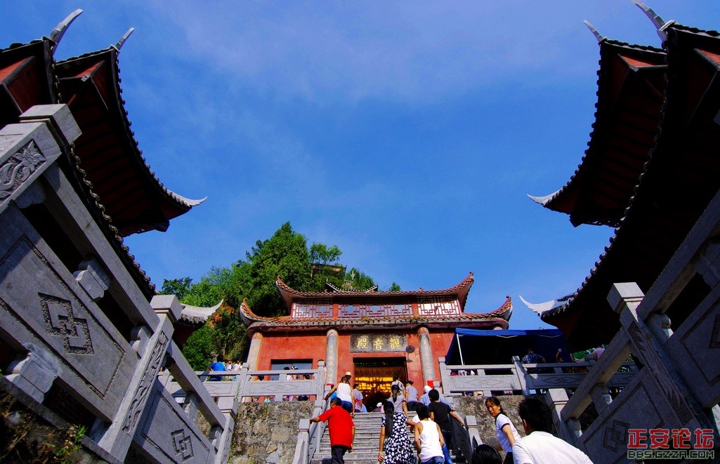 独特的石笋峰，桴焉葱翠的茶山插图2