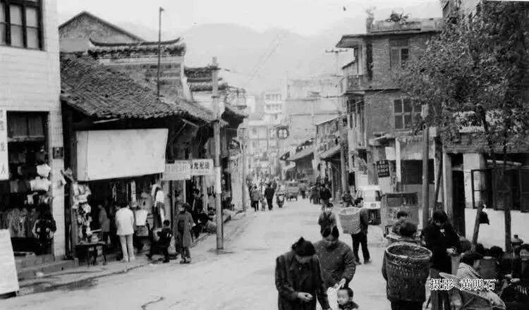 正安县城东西门街的记忆插图2